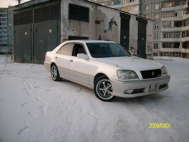 2000 Toyota Crown