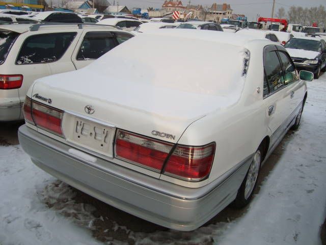 2000 Toyota Crown