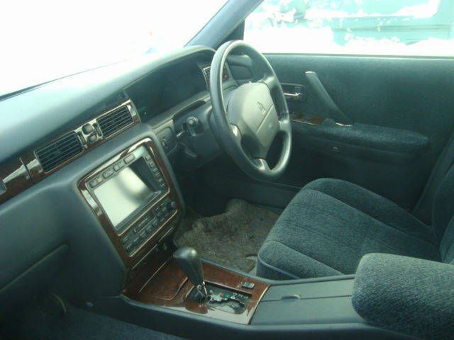 2000 Toyota Crown