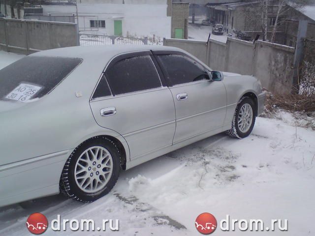 2000 Toyota Crown