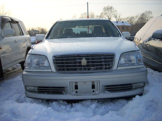 2000 Toyota Crown