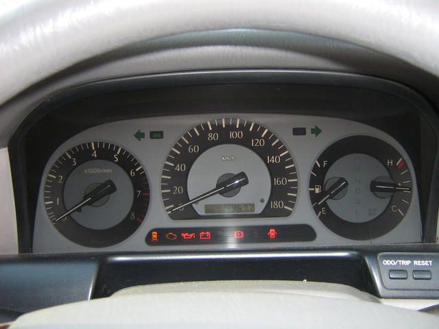 2000 Toyota Crown