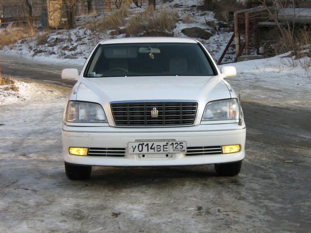 2000 Toyota Crown