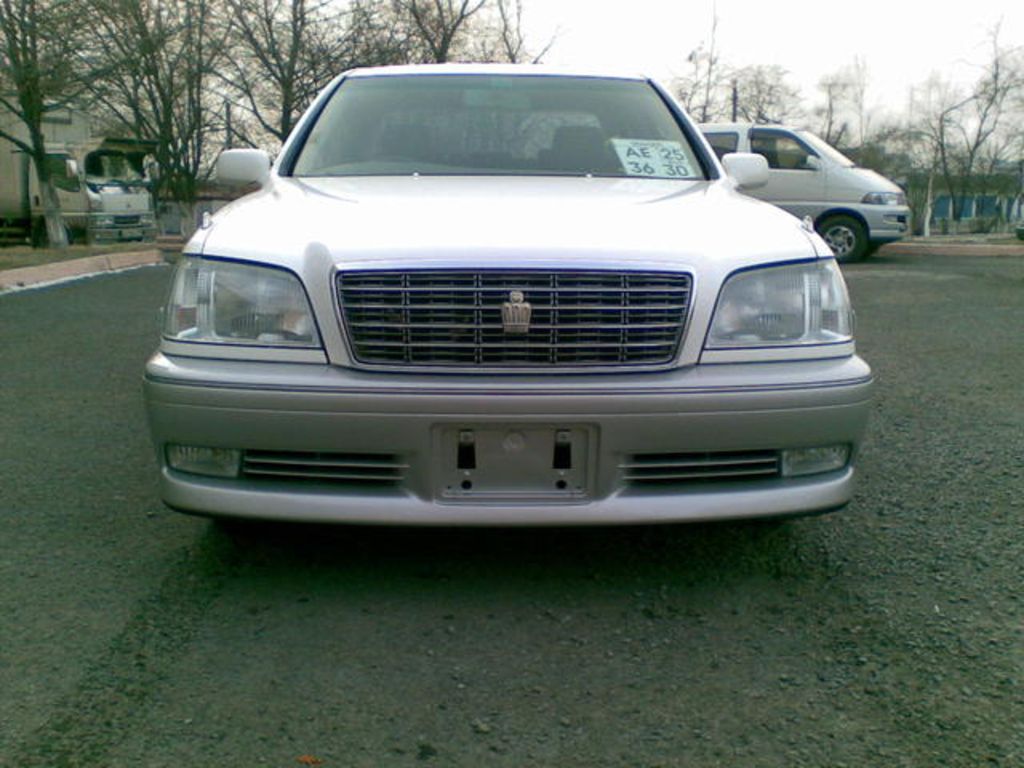 2000 Toyota Crown