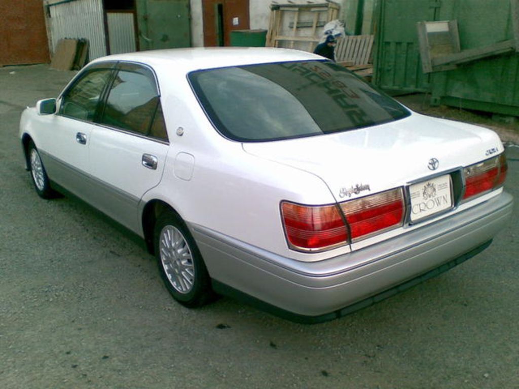 2000 Toyota Crown