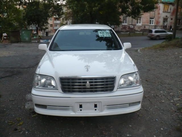 2000 Toyota Crown