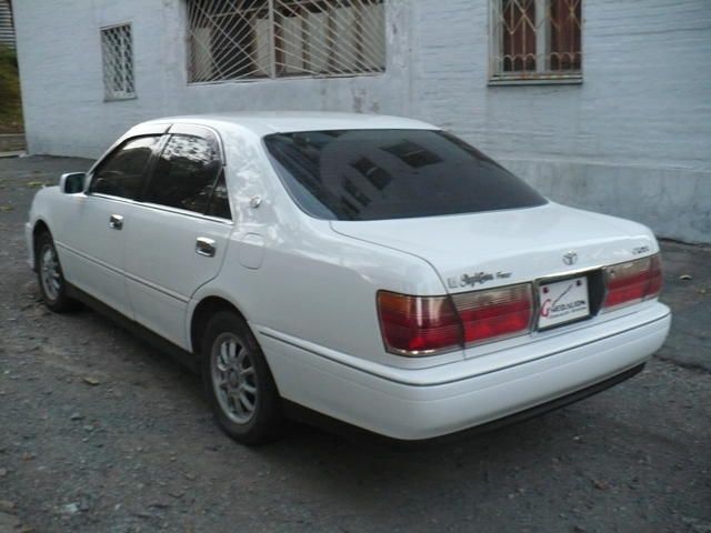 2000 Toyota Crown