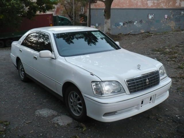 2000 Toyota Crown