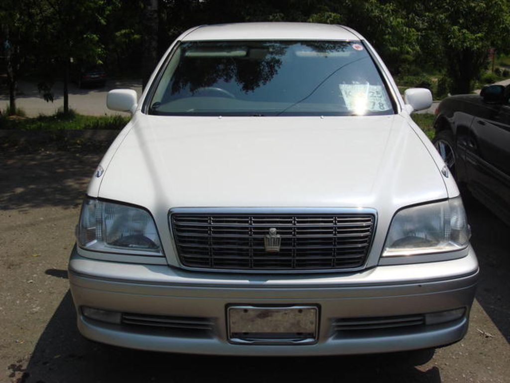 2000 Toyota Crown