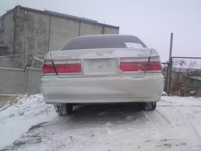 2000 Toyota Crown