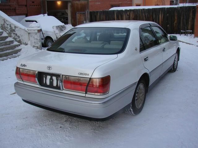 2000 Toyota Crown