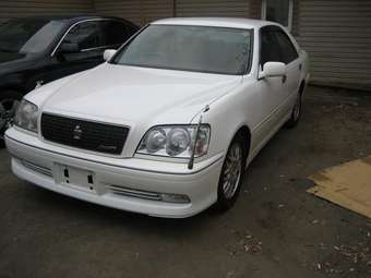 2000 Toyota Crown