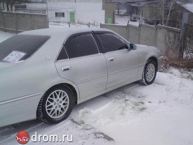 2000 Toyota Crown