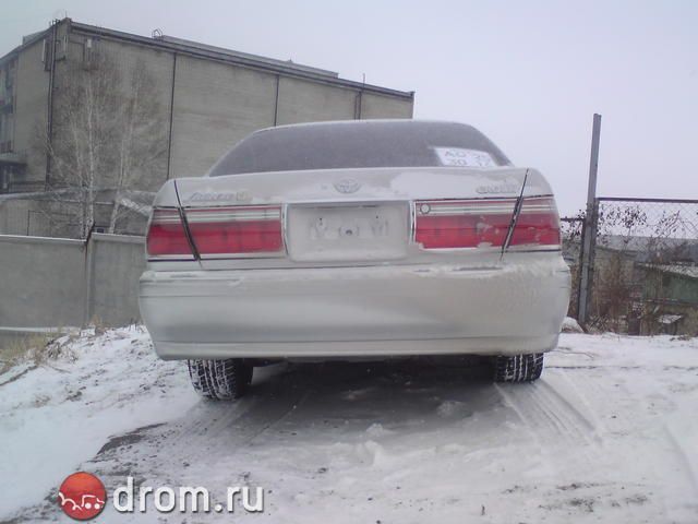 2000 Toyota Crown