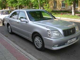 2000 Toyota Crown