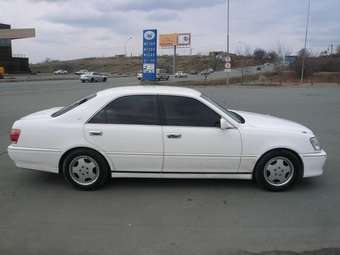 2000 Toyota Crown