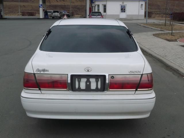 2000 Toyota Crown