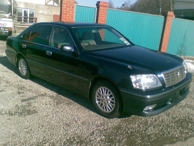 2000 Toyota Crown