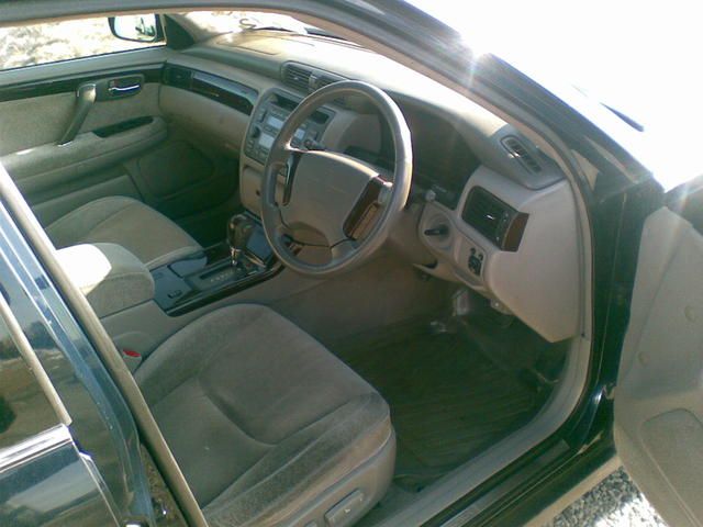 2000 Toyota Crown