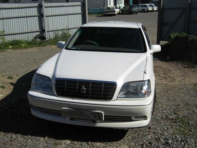 2000 Toyota Crown