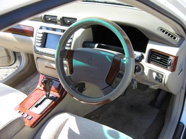 2000 Toyota Crown