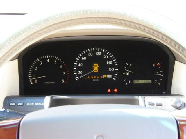 2000 Toyota Crown