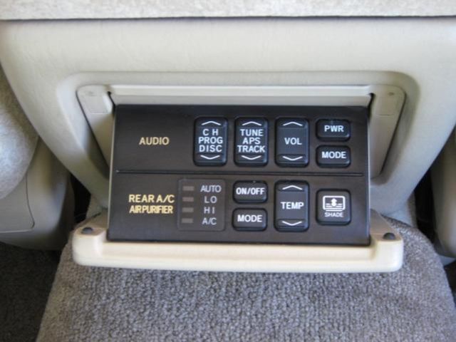 2000 Toyota Crown
