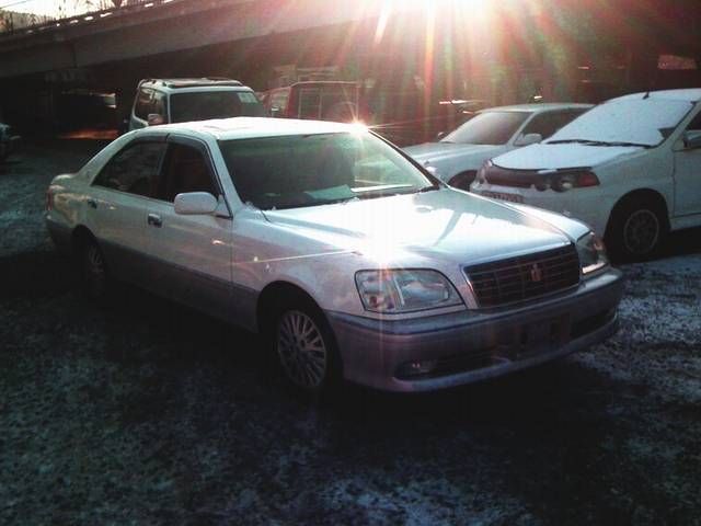 2000 Toyota Crown