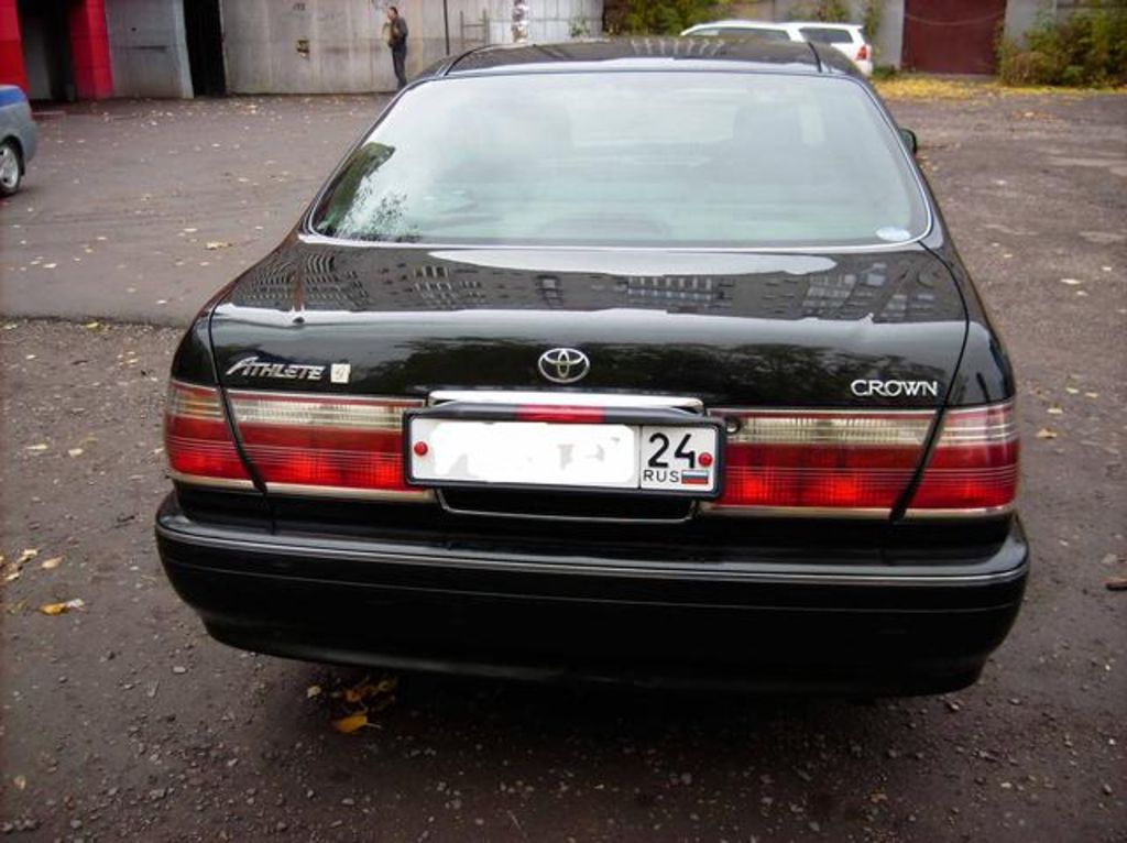 2000 Toyota Crown