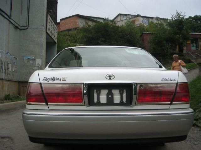 2000 Toyota Crown