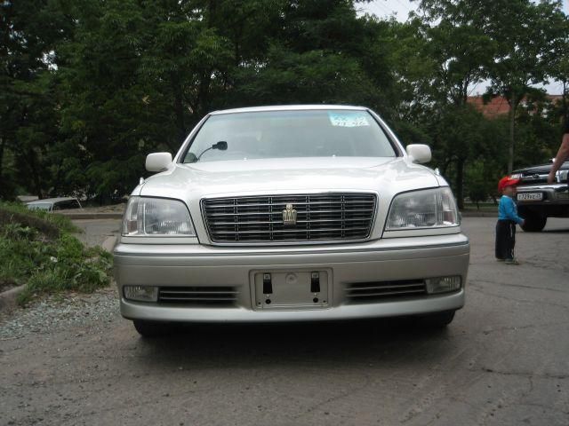 2000 Toyota Crown