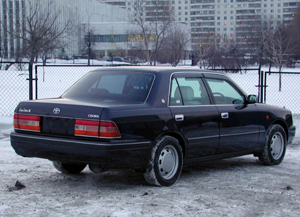 2000 Toyota Crown Pictures