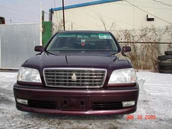 2000 Toyota Crown Photos