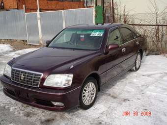 2000 Toyota Crown Pictures