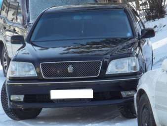 2000 Toyota Crown Photos