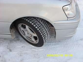2000 Toyota Crown Pictures