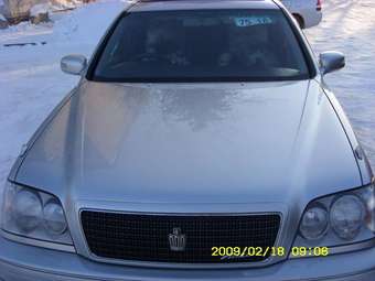 2000 Toyota Crown Photos
