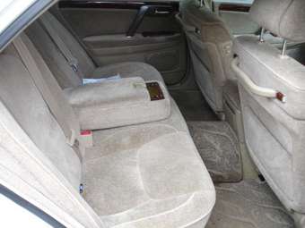 2000 Toyota Crown Pictures