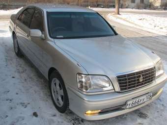 2000 Toyota Crown Pictures