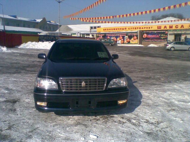 2001 Toyota Crown