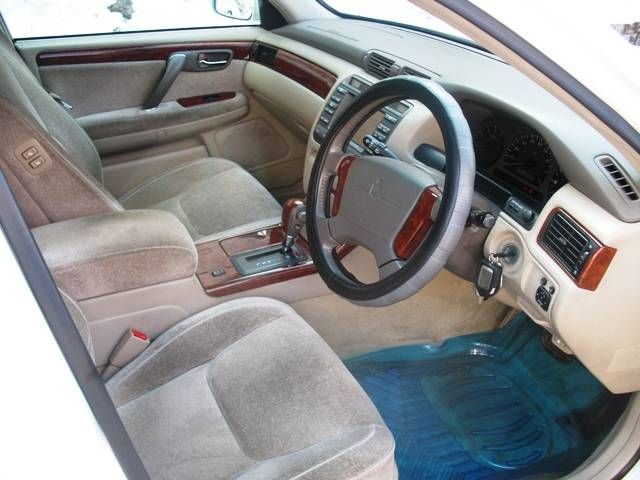 2001 Toyota Crown