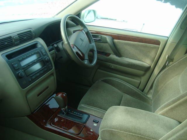 2001 Toyota Crown