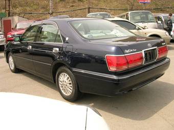 2001 Toyota Crown Photos