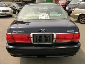 2001 Toyota Crown Pictures