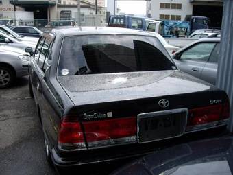 2001 Toyota Crown Pictures