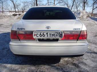 2001 Toyota Crown Images