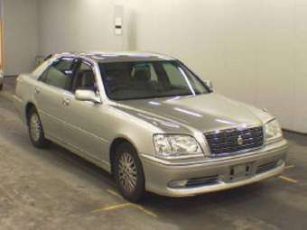 2001 Toyota Crown Photos