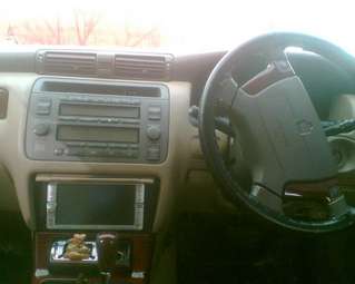 2001 Toyota Crown Pics