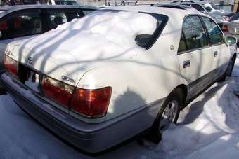 2001 Toyota Crown Images