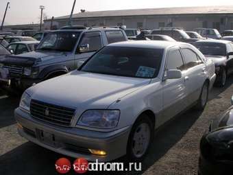 2001 Toyota Crown Photos